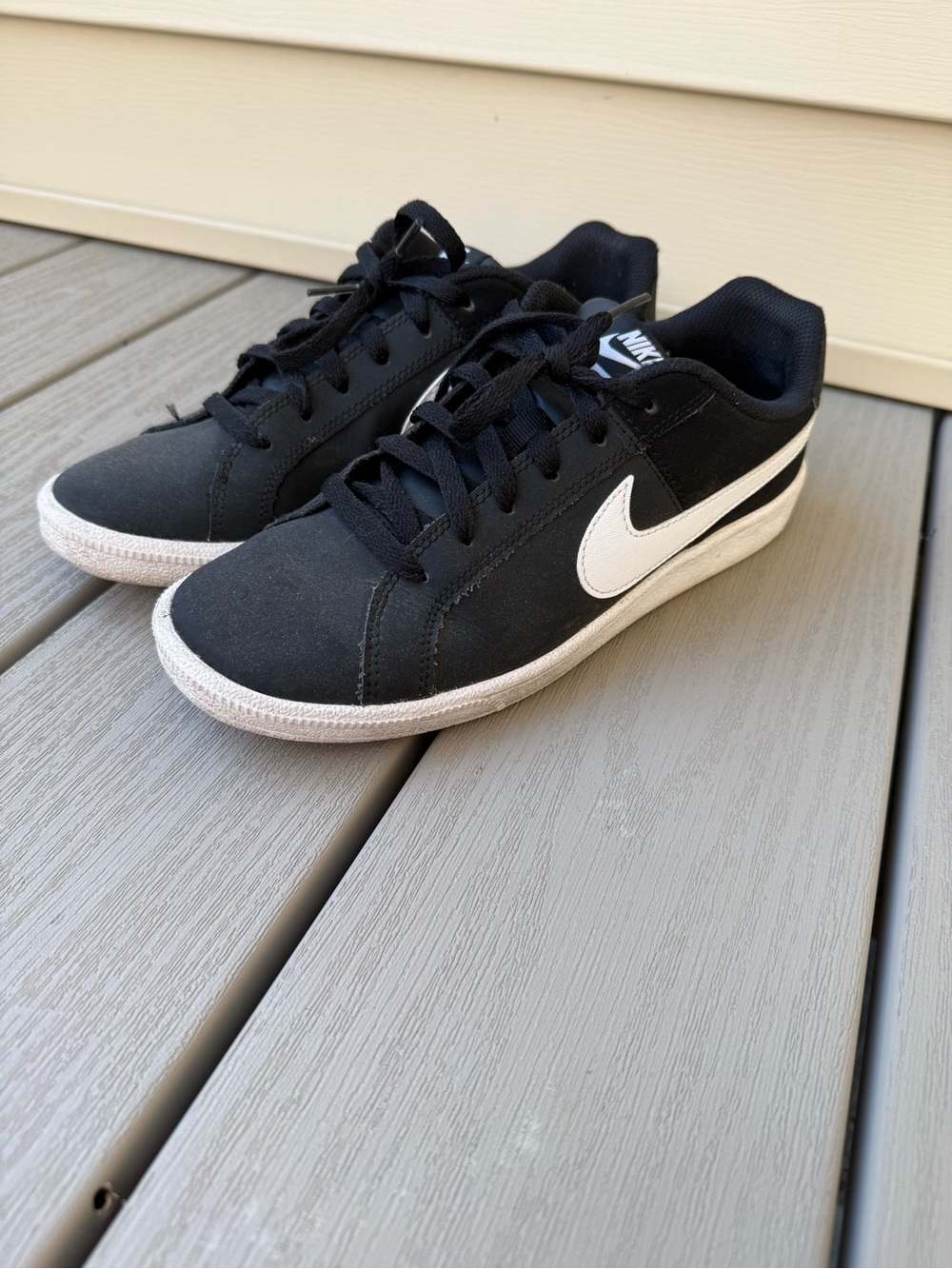 Nike Court Royale Black White Sneakers Women’s Size 9 Casual Shoes 749867-010